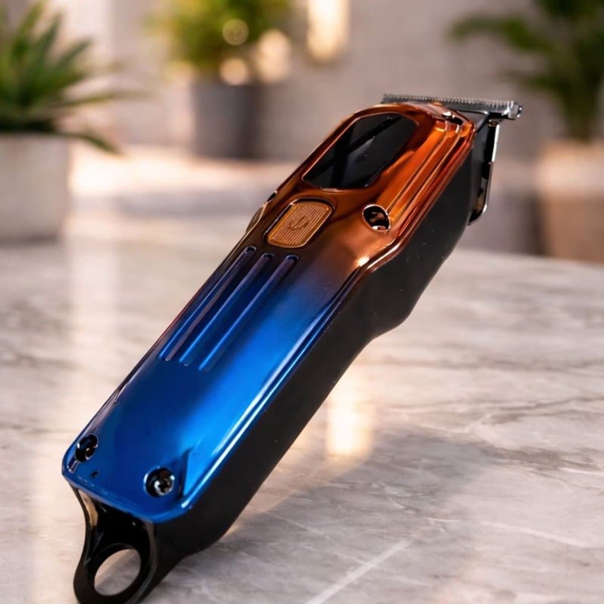 FuturiQ FTQ-TR273 Tondeuse voor Mannen – Oplaadbare Haartrimmer met Digitaal Display – Inclusief 4 Opzetkammen – Precisie Haar & Baard Trimmer - Inclusief FuturiQ Type-C Oplaadkabel thumbnail 2
