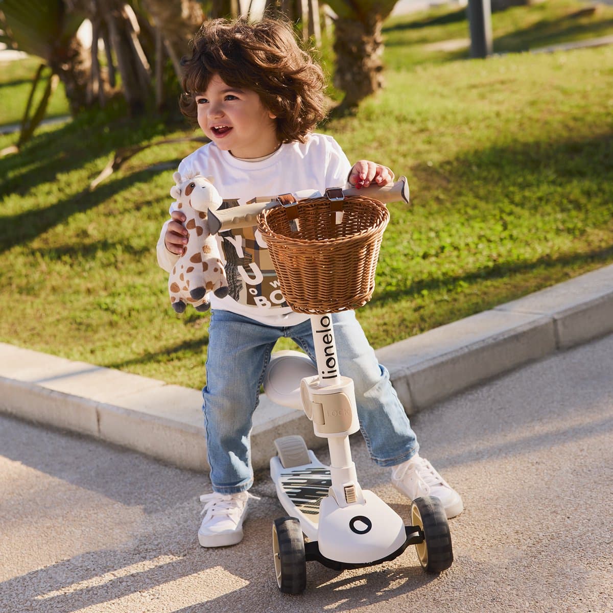 Lionelo Franky Kinderstep 2in1 - LED - 3 wielen - tot 50kg - Fiets en scooter 2in1 - Grote verlichte wielen  - Speelgoedmandje thumbnail 4