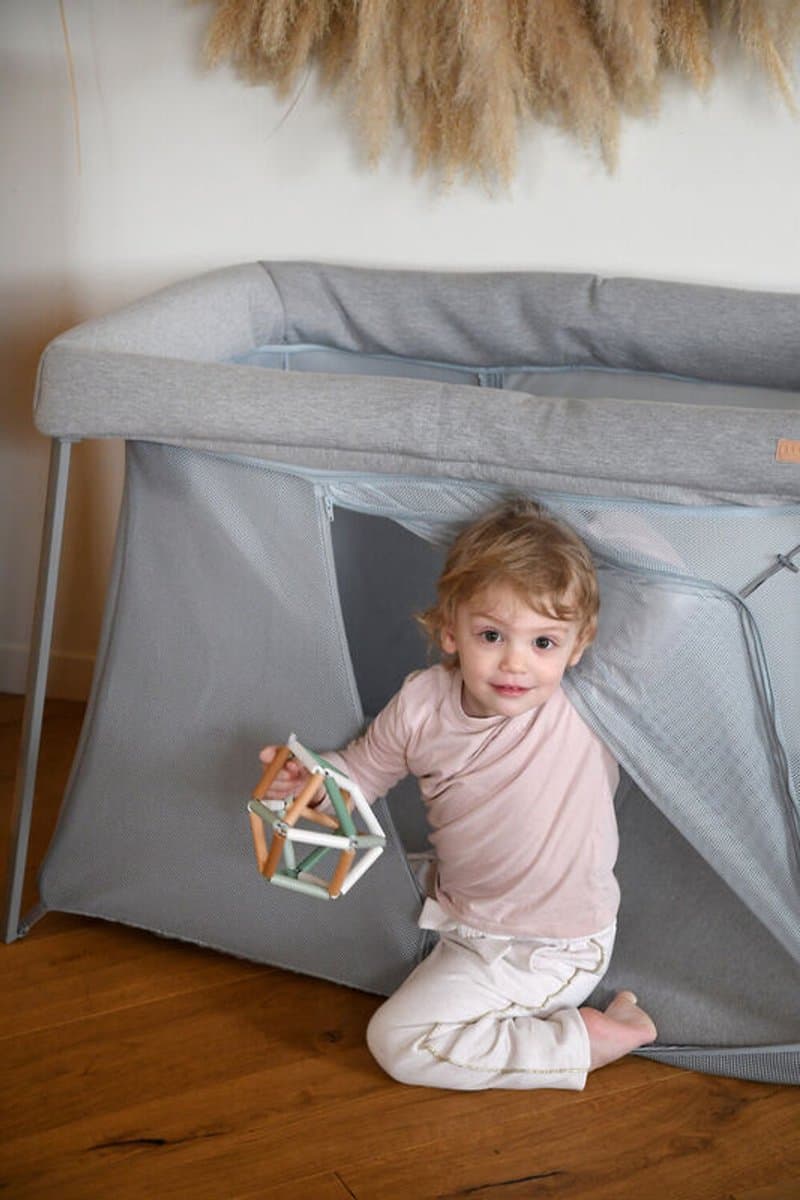 Béaba Eazy Sleep 3-in-1 Reisbed - Luxe Campingbedje & Box - Vanaf Geboorte tot 4 Jaar - Wieg, Ledikant & Box - Ademend Mesh - Inclusief 2 Matrassen & Reistas - Lichtgewicht 6,8kg - Grijs thumbnail 3