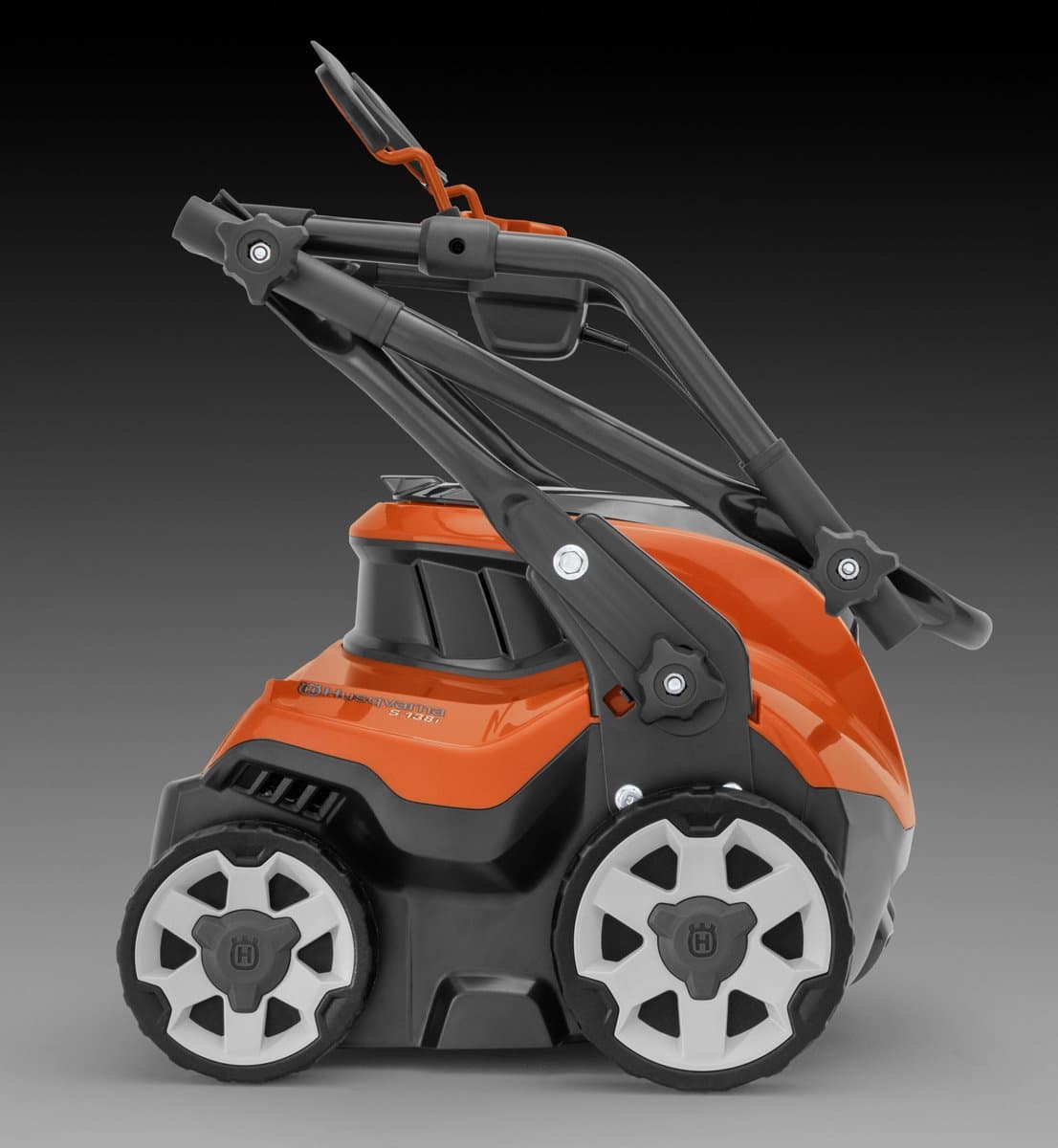 Husqvarna S138i Accu Verticuteermachine - 36V, 37,5cm Werkbreedte, Verstelbare Diepte & savE™-Modus (Zonder Accu & Lader) thumbnail 2