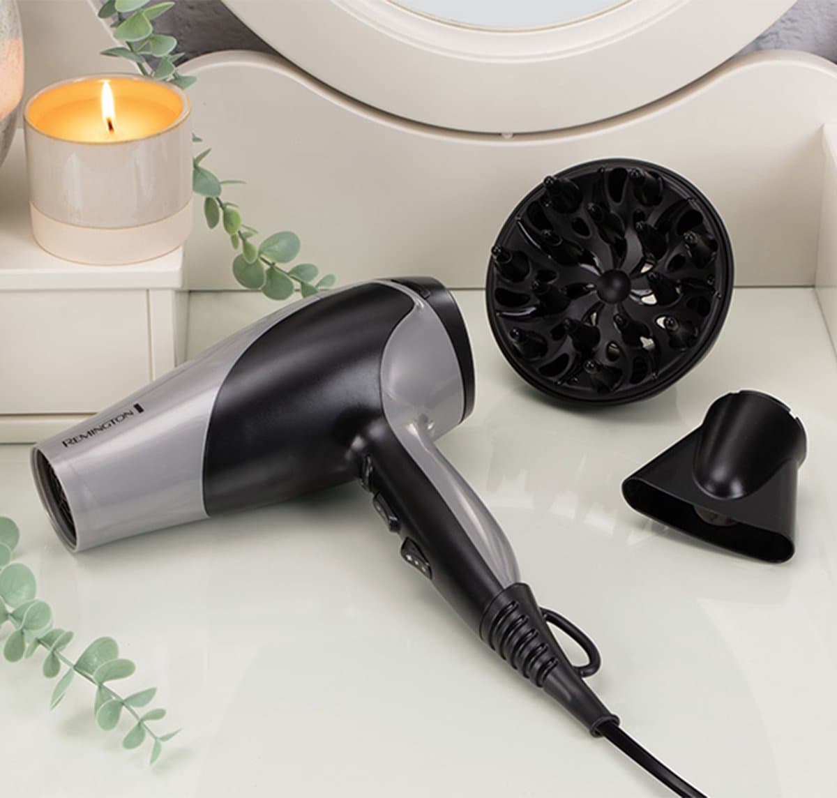 Remington D3190S 2200W Föhn met Ionentechnologie thumbnail 2