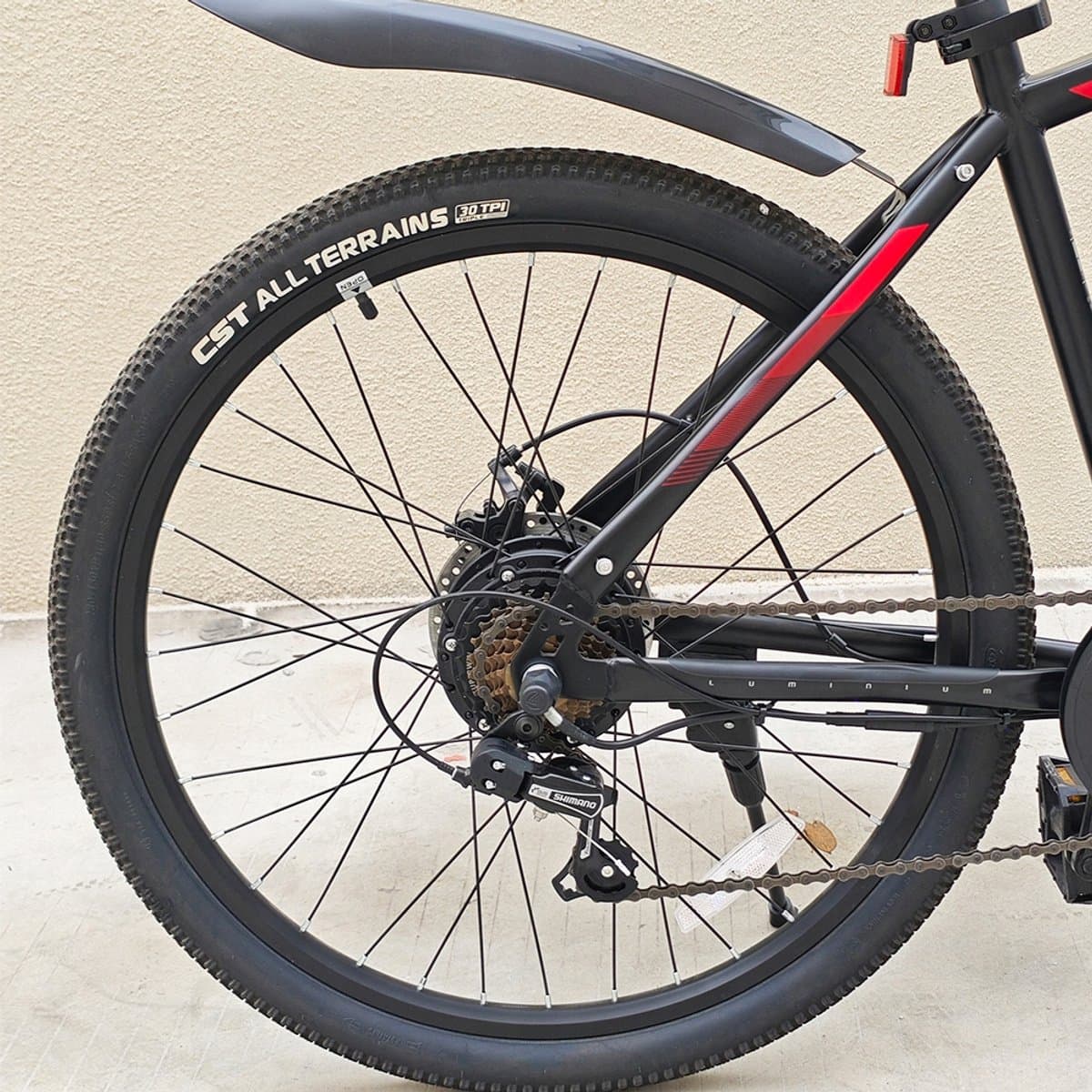 SINOHON EM200D 26'' Elektrische MTB – 250W Motor, 36V 10,4Ah Accu, 60km Bereik, 7-Speed Shimano – LED-Koplamp thumbnail 3