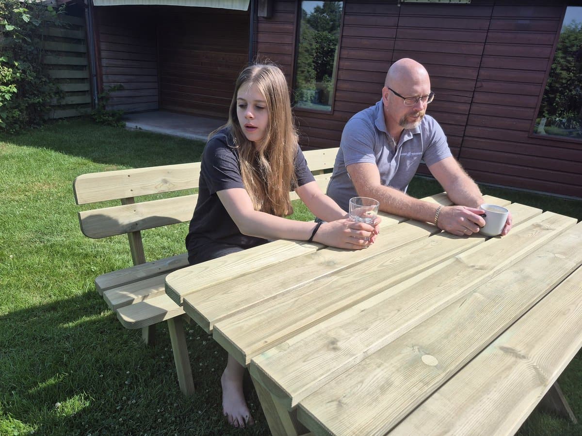 Houten Tuintafel 120cm – Premium - Extra Stevig & Landelijke Tuin tafel - Weerbestendig & Eenvoudige Montage - Andy thumbnail 4