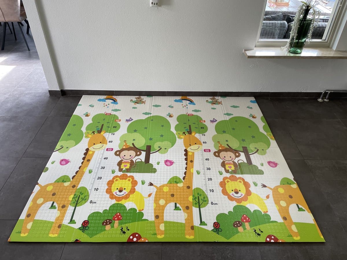 Speelmat Baby Kinderen - Speelkleed XL - Kruipmat - Foam - Dubbelzijdig - Opvouwbaar - 180 x 200 cm - Giraffe en Treintjes - 1,5 cm dik - inclusief opbergtas