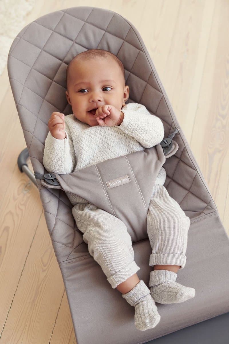 BabyBjörn Wipstoel Bliss - Geweven klassiek quilt - Zandgrijs - Ergonomisch - Verstelbaar - Inklapbaar thumbnail 5