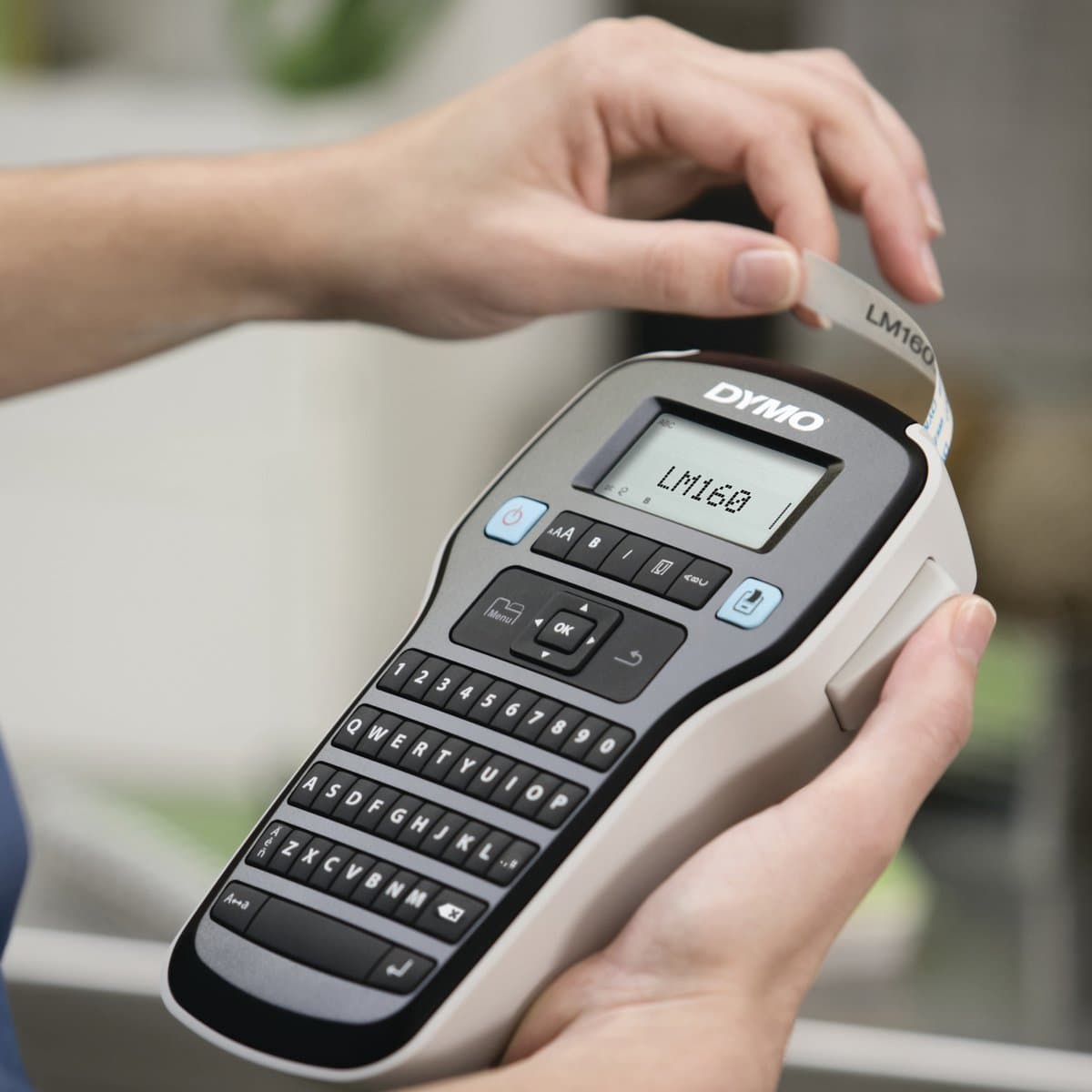 DYMO LabelManager 160-labelmaker | Draagbare labelprinter met QWERTY-toetsenbord | Inclusief zwart-wit D1-etiketten (12 mm) | Voor thuis en op kantoor thumbnail 6