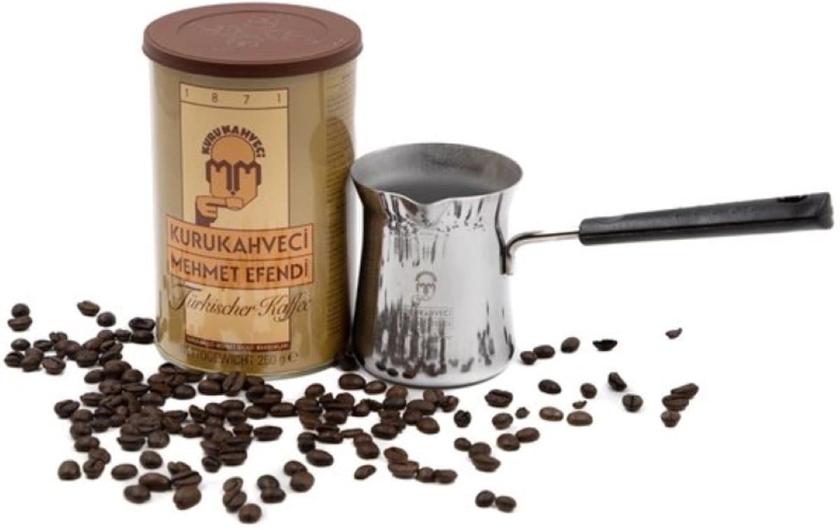 250 g Kurukahveci Mehmet Efendi Turkse Koffie + Cadeaupakket met Cezve - 250 gr Kurukahveci Mehmet Efendi Türk Kahvesi + Cezveli Hediye paketi - 250 g Kurukahveci Mehmet Efendi Turkish Coffee + Gift package with Cezve thumbnail 4