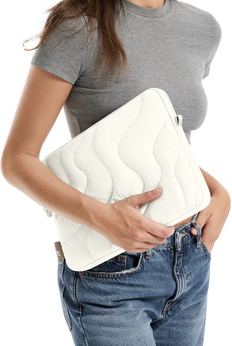 tomtoc Terra-A27 Laptop Sleeve 13'', Snowberg, voor 13-inch MacBook Air 2024-2018 M3/A3113 M2/A2681 M1/A2337, 13-inch MacBook Pro M2/A2686 M1/A2338 2023-2016, 13 inch Surface Pro, Lichtgewicht Zachte Leuke Gewatteerde Laptophoes thumbnail 3