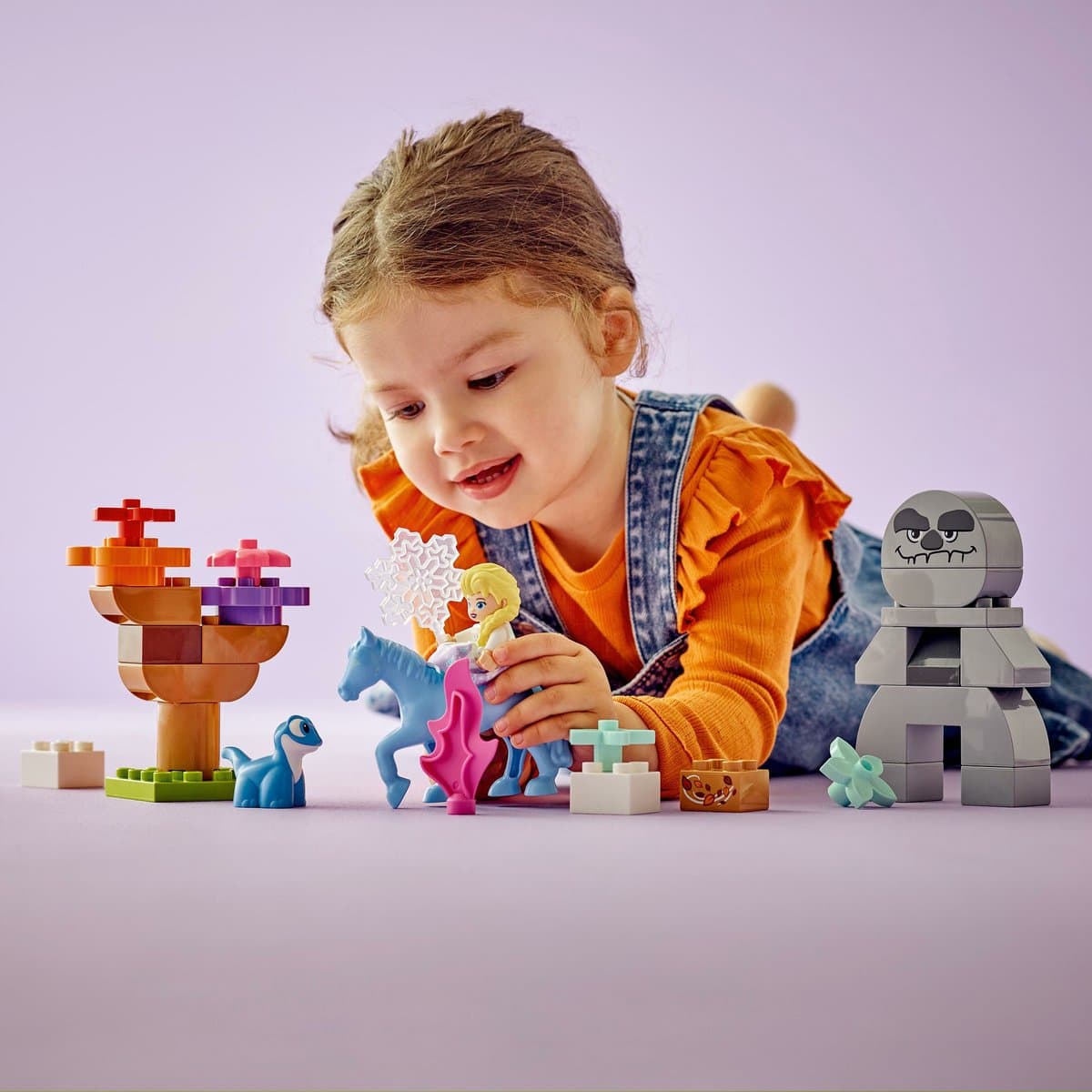 LEGO DUPLO Elsa en Bruni Betoverde Bos - 31-delige bouwset thumbnail 2