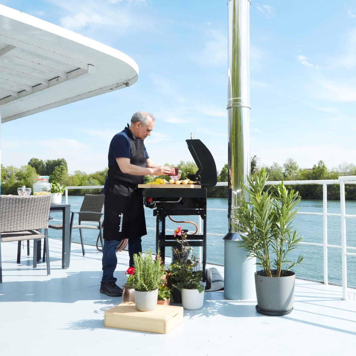 Barbecook Siesta 210 Graphite gasbarbecue zwart 112x56x118cm thumbnail 2