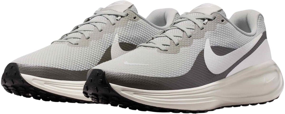 Nike Revolution 8: lichtgewicht hardloopschoen met foam-demping