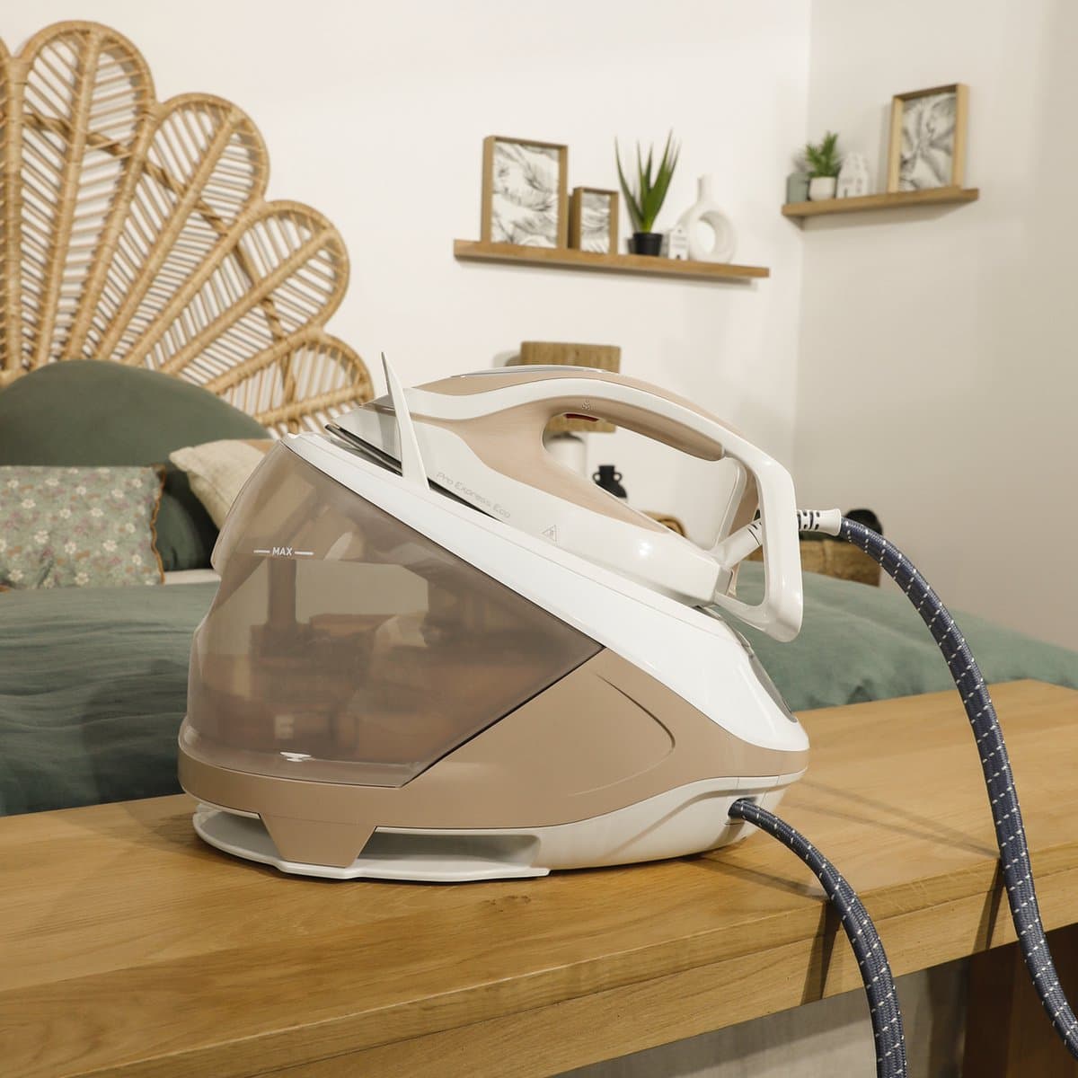 Tefal Pro Express Eco GV9E22E0: 7,6 bar, 550g stoomboost thumbnail 3