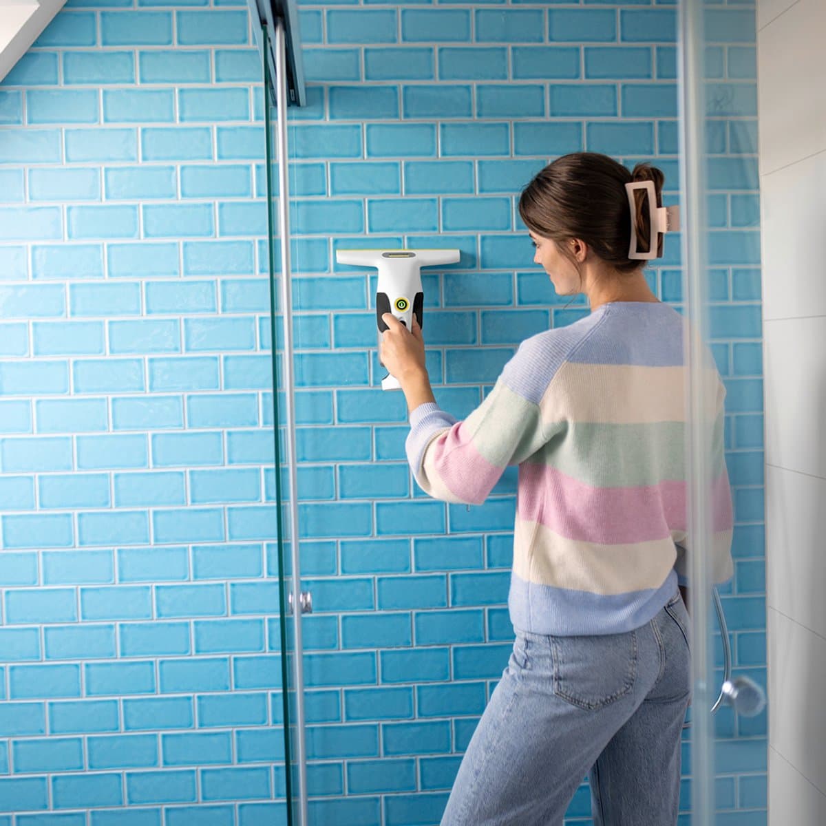 Kärcher Window Vac WV 1 Compact Care draadloze ruitenreiniger - Raamwisser met looptijd accu 25 minuten voor 70 m² - Ramenwasser voor douche en andere gladde oppervlakken - Incl. sproeiflacon en microvezeldoek thumbnail 5