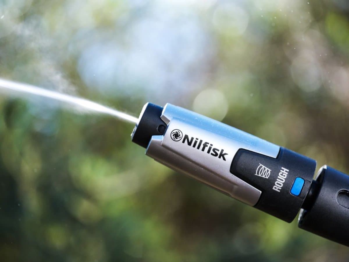 Nilfisk Premium 200-15 – Hogedrukreiniger 200 bar met Super Schuimspuit, Gentle & Ruwe sproeiers, 15 m slang en telescopische handgreep – Voor professionele resultaten thumbnail 2