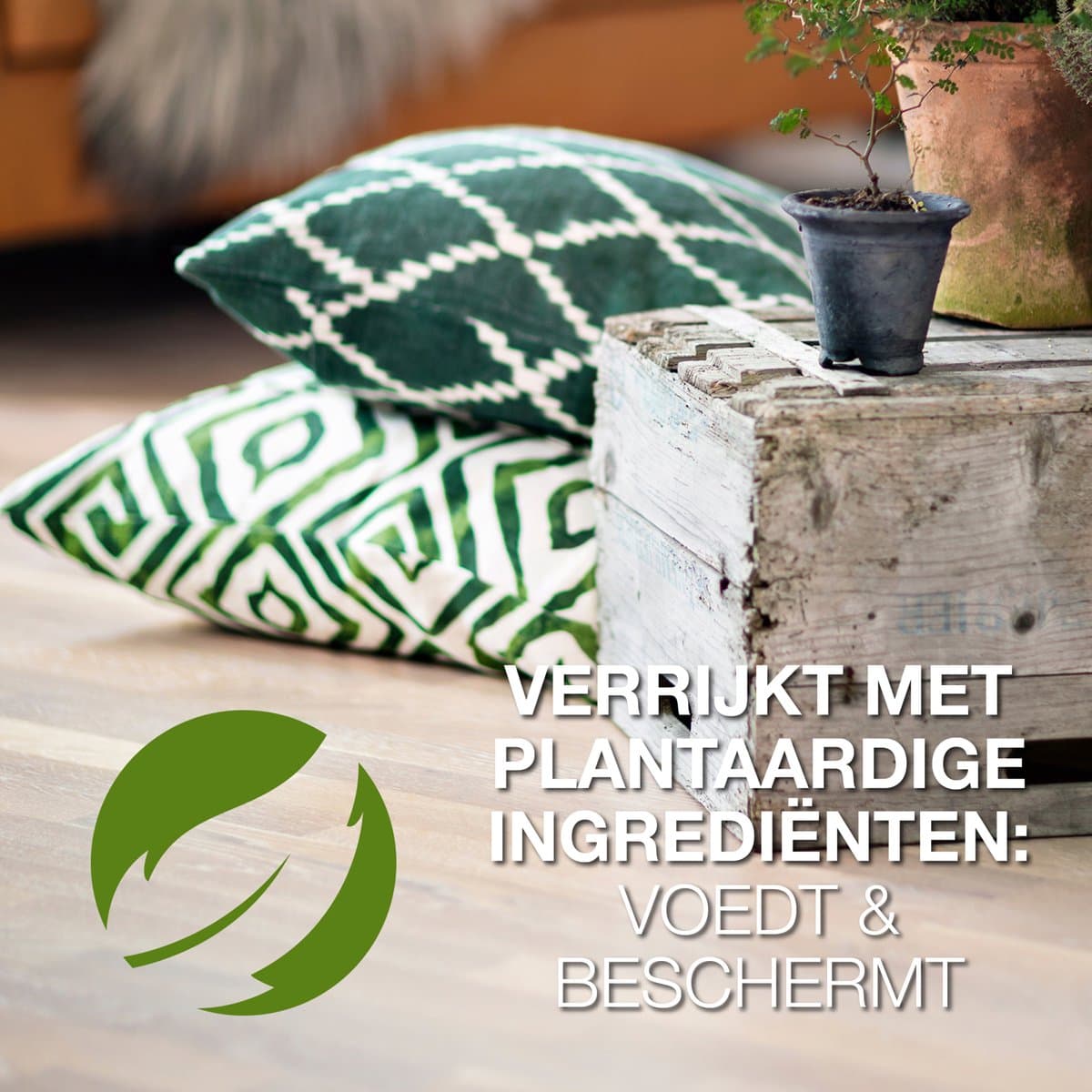 Bona Premium Spray Mop - Alles-in-1 Dweilsysteem - Vloerwisser met Spray - Inclusief Geoliede Houten Vloer Reiniger & 2 Microvezel Reinigingspads - Dweil - Streeploos - Sneldrogend thumbnail 8