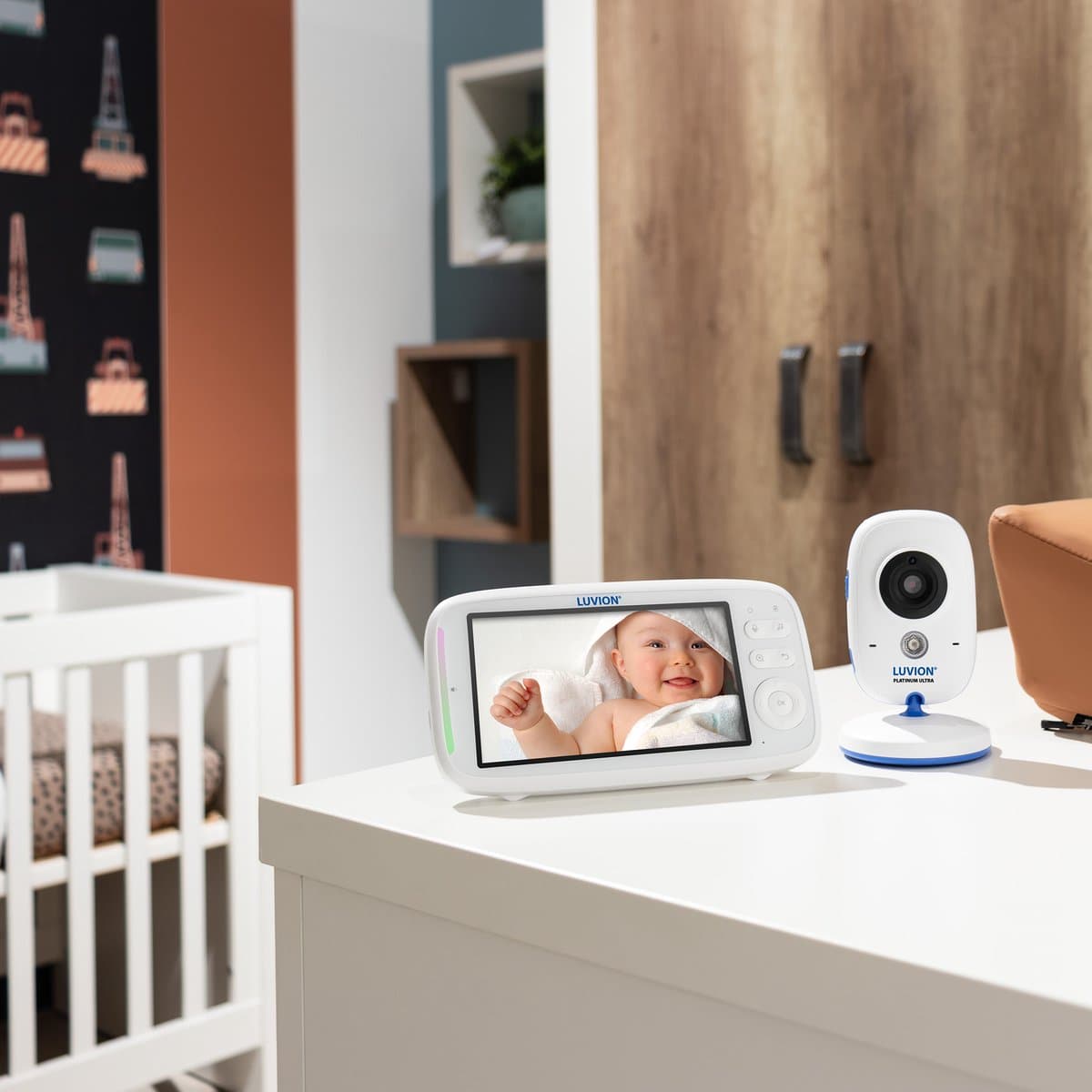 LUVION® Platinum Ultra - Babyfoon met Camera - Uitbreidbaar tot 4 Baby Camera's - Premium Baby Monitor thumbnail 2
