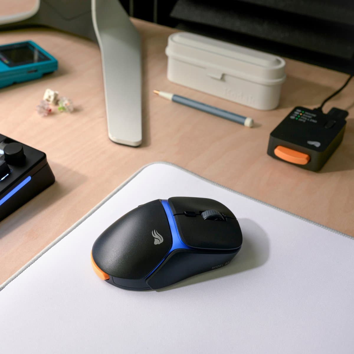 Glorious Gaming Model D3 Wireless - Draadloze Gaming Muis - 30K DPI - InfinitePlay-batterijsysteem - Optisch - RGB - Zwart thumbnail 8