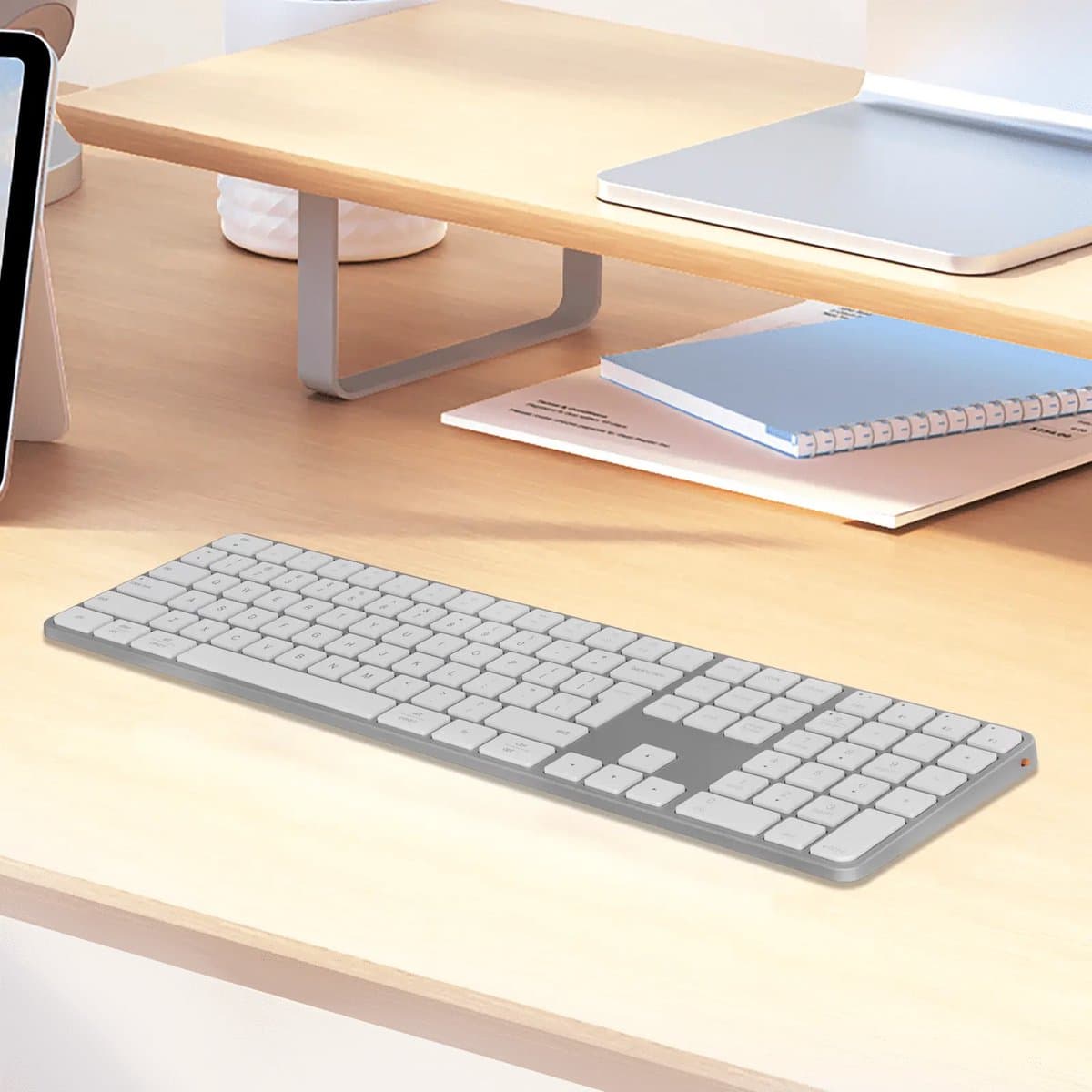 Meetion iKey K230MW - Draadloos Toetsenbord - 109-toets Full-Size - 2.4 GHz + Bluetooth - Type-C Oplaadbaar - Stil Scissor-Switch - Mac / Windows - Wit thumbnail 5