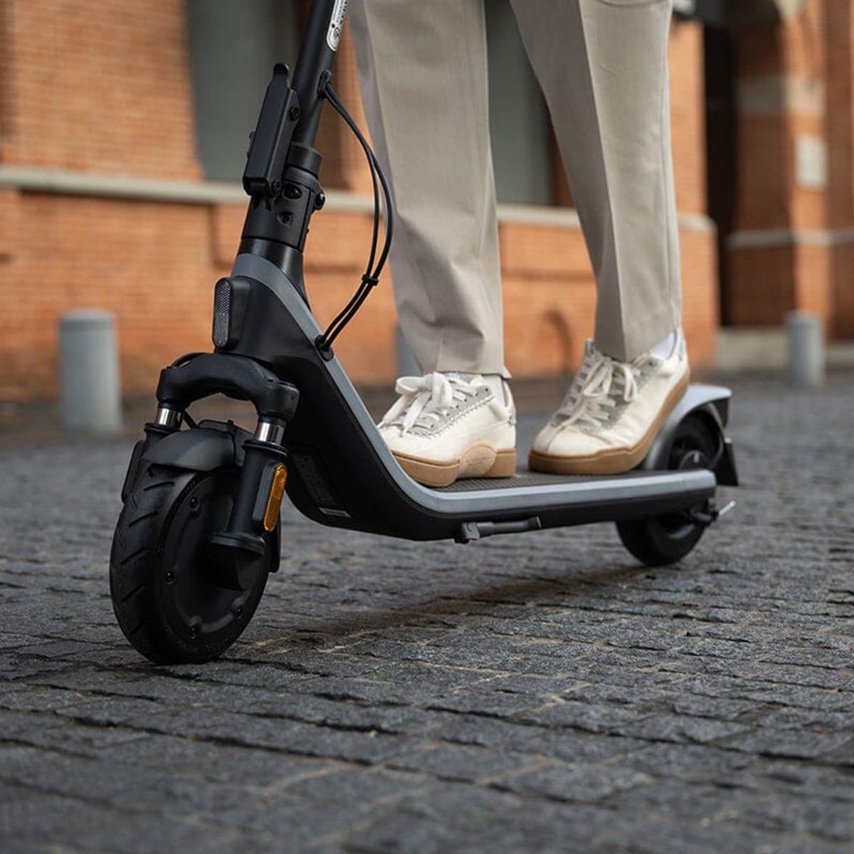 Segway-Ninebot E2: elektrische step met 25 km actieradius thumbnail 3