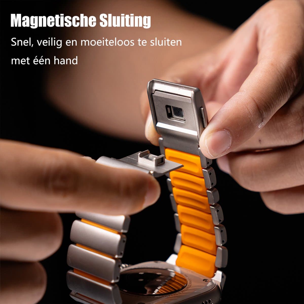 Stravo Premium Magnetisch Titanium Horlogeband met Siliconen Binnenlaag voor Apple Watch 46mm (Series 10/11) / 45mm (Series 7/8/9) / 44mm (Series 4/5/6/SE) / 49mm (Ultra 1/2/3) – Luxe bandje - Zwart / oranje thumbnail 7
