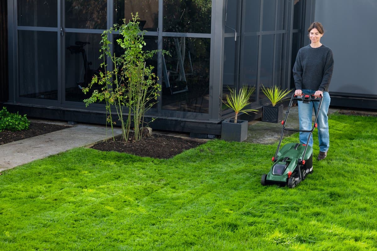Bosch ROTAK18V-32 met 32 cm maaibreedte en 35 L thumbnail 6