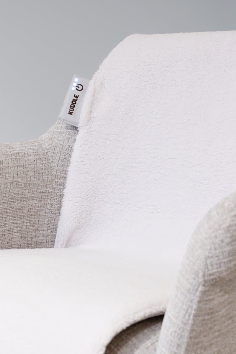 Kuddle Elektrische Deken Draadloos - Warmtedeken Infrarood & Oplaadbaar - Teddy 'Off White' 135x45cm - Inclusief Batterij - Camping - Kamperen thumbnail 4