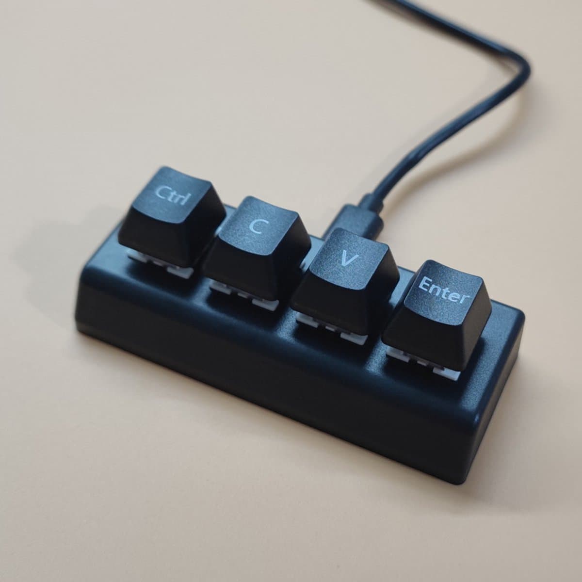 Mini mechanisch USB-toetsenbord met 4 rode schakelaars, Ctrl, C, V, Enter - Zwart
