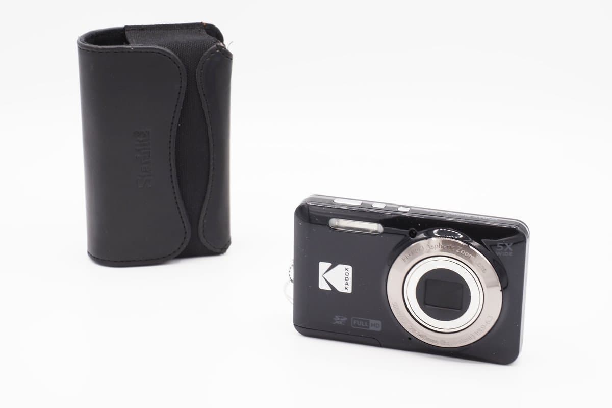 Kodak Pixpro FZ55 - Compactcamera - Zwart - + 32GB geheugenkaart - + Tas