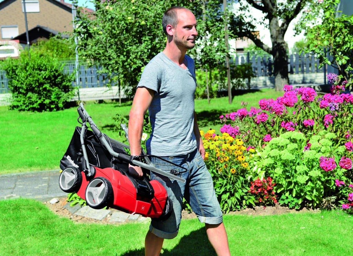Einhell Verticuteerder en Beluchter GE-SA 1435 (1400W - 35 cm werkbreedte - tot 3-9 mm werkdiepte - in hoogte verstelbaar stuur - opvangzak 28 L - incl. beluchtingsrol) thumbnail 5