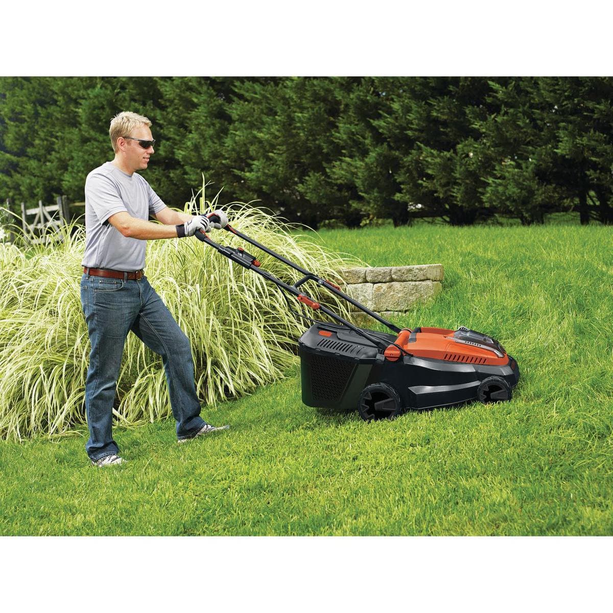 BLACK+DECKER Grasmaaier 36V 2x 2.5Ah Lithium-ion 38cm maaibreedte voor gazons tot 600m² - CLM3825L2-QW thumbnail 4