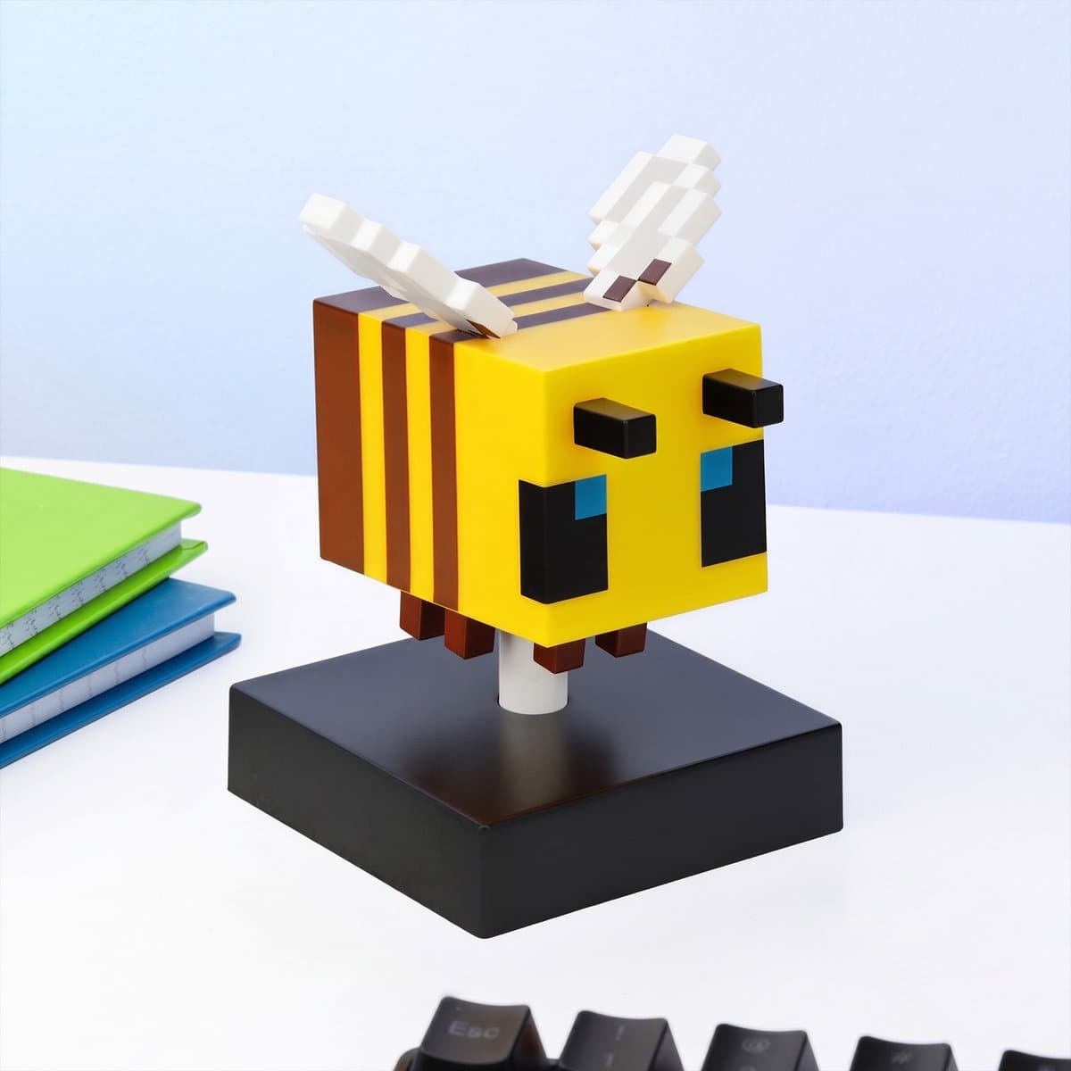 Minecraft Bee Lamp – 11 cm LED Tafellamp, Zachte Gloed, Werkt op Batterijen thumbnail 3