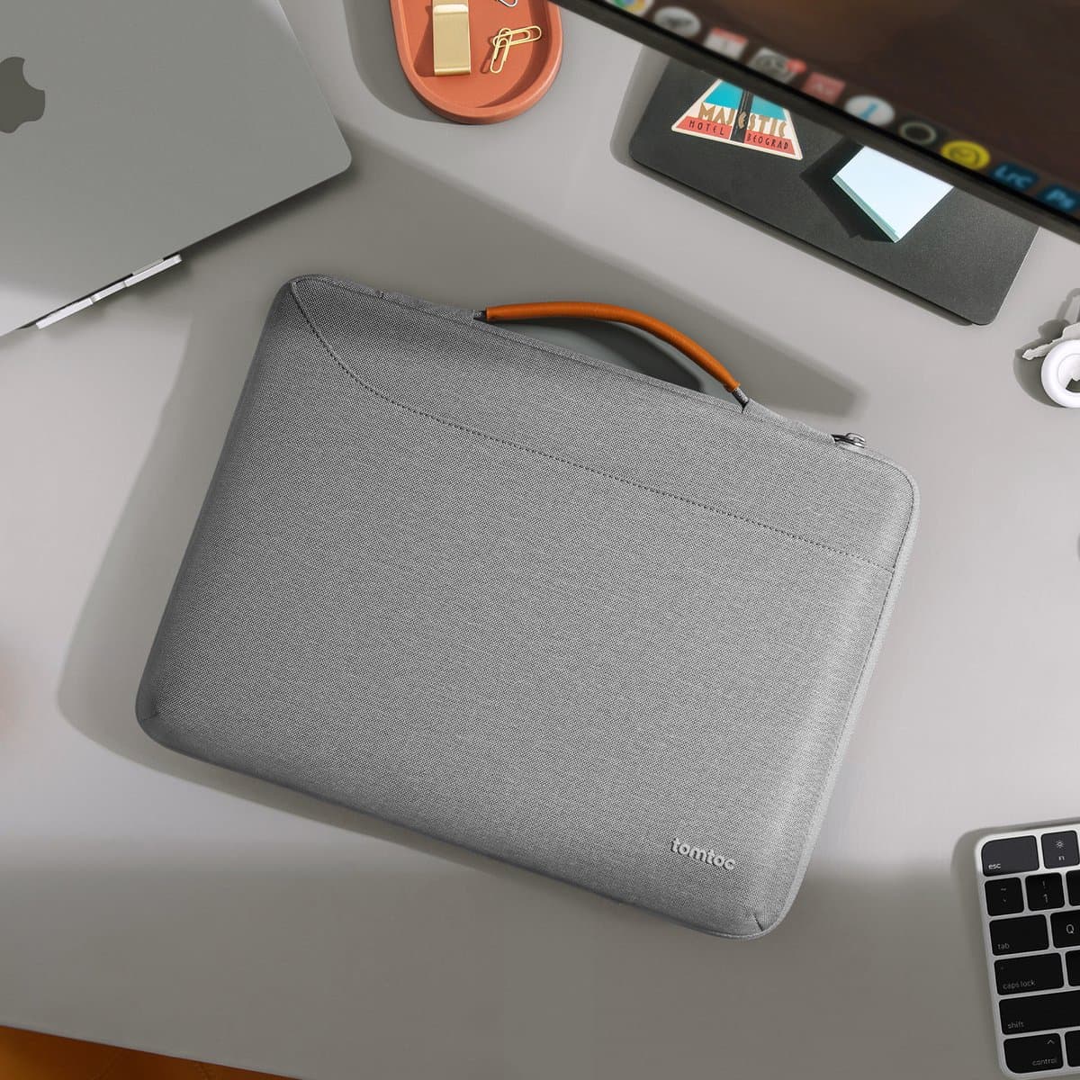 tomtoc Defender-A22 360 beschermende laptoptas voor 2026 16-inch MacBook Pro M5 Pro/Max A3428 A3429, M4/M3/M2/M1 Pro/Max, waterbestendige laptoptas met accessoirevak voor de nieuwe Razer Blade 15 thumbnail 4