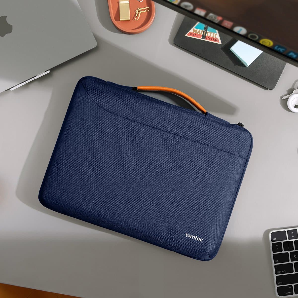 tomtoc Defender-A22 360 beschermende laptoptas voor 2026 16-inch MacBook Pro M5 Pro/Max A3428 A3429, M4/M3/M2/M1 Pro/Max, waterbestendige laptoptas met accessoirevak voor de nieuwe Razer Blade 15 thumbnail 4