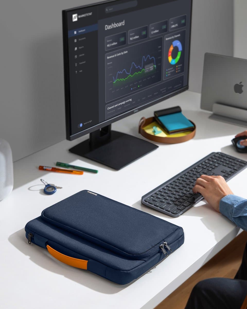 tomtoc Defender-A14 360 beschermende laptoptas voor 2026 16-inch MacBook Pro M5 Pro/Max A3428 A3429, M4/M3/M2/M1 Pro/Max, waterbestendige laptoptas met accessoirevak voor de nieuwe Razer Blade 15 thumbnail 4