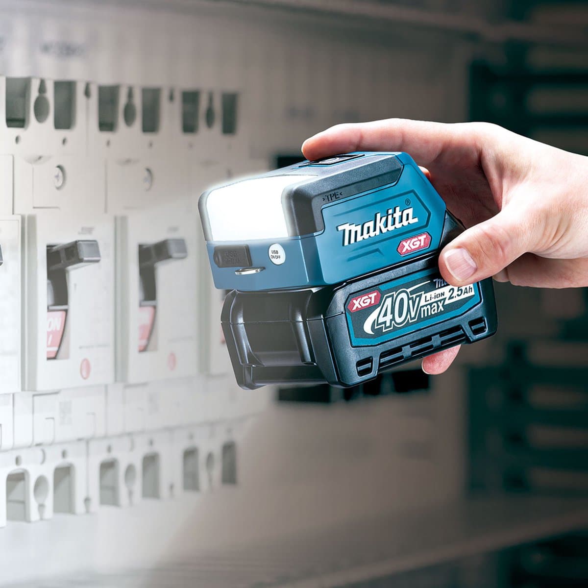 Makita DTM51RT1J3 18V Li-Ion Accu multitool set (1x 5.0Ah accu) + 41 delige accessoireset in Mbox - snelwissel thumbnail 3