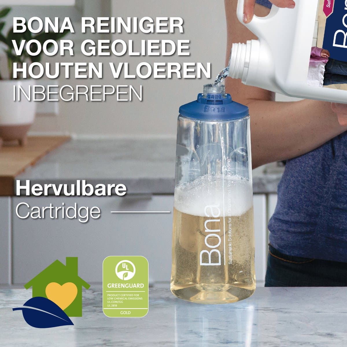 Bona Premium Spray Mop - Alles-in-1 Dweilsysteem - Vloerwisser met Spray - Inclusief Geoliede Houten Vloer Reiniger & 2 Microvezel Reinigingspads - Dweil - Streeploos - Sneldrogend thumbnail 3