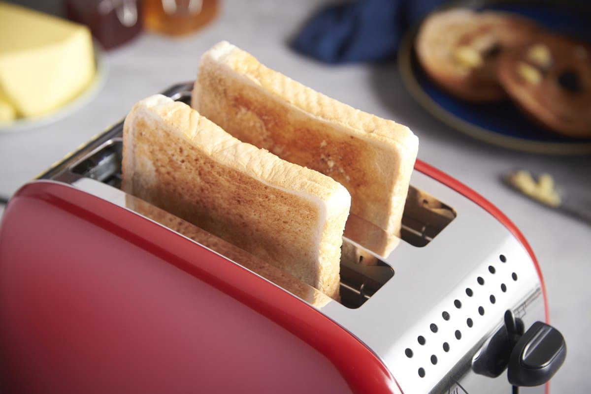 Russell Hobbs Colours Plus Broodrooster - Rood - 26554-56 thumbnail 8