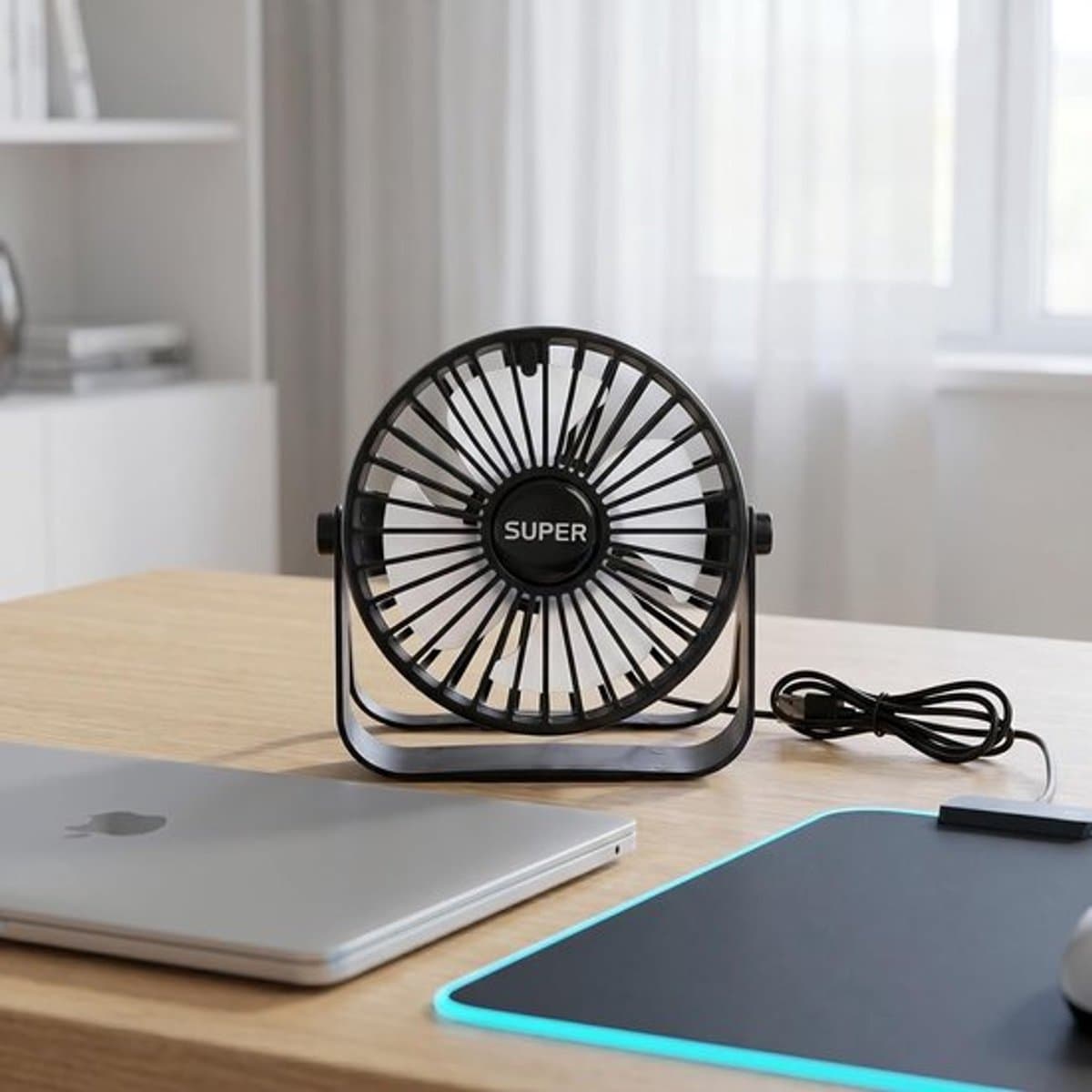 Solvix tafel ventilator geluidloos - USB Tafelventilator - Zwarte Mini Ventilator - 3 Snelheden - 360° Draaibaar - Voor Thuis, Kantoor en Camping thumbnail 4