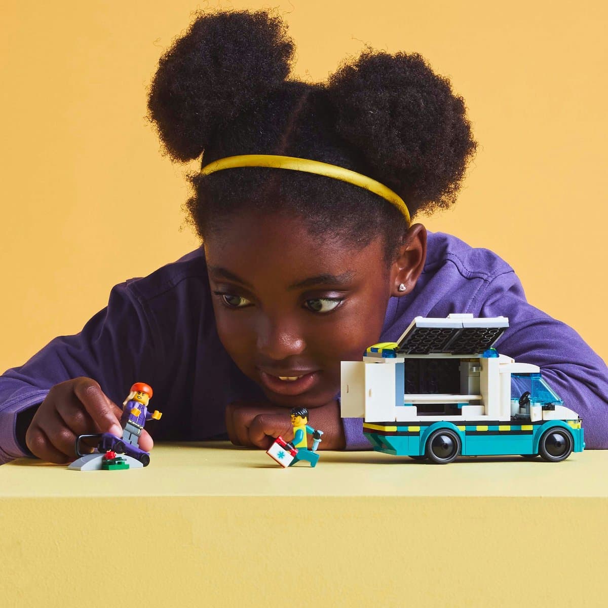 LEGO City Ambulance 60451: constructiespeelgoed voor kinderen vanaf 5 jaar thumbnail 7