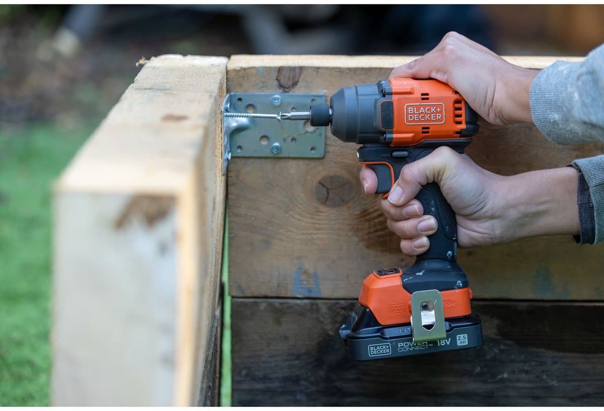 BLACK+DECKER 18V Brushless Slagschroevendraaier met bits (zonder accu en lader) - BLIM78N-XJ thumbnail 7
