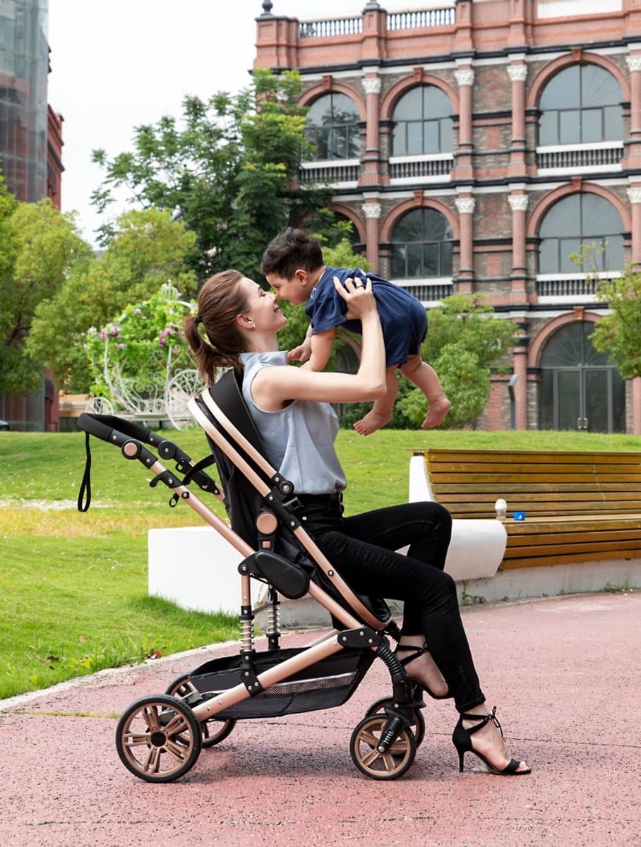 Premium 3-in-1 Kinderwagen - Draagbaar, Opvouwbaar, met Vering - Aluminium Frame - Inclusief Autostoel - Kwalitatieve Buggy voor Pasgeboren Baby - Luxe Multifunctionele Combi Kinderwagen - Roze/Zwart thumbnail 5