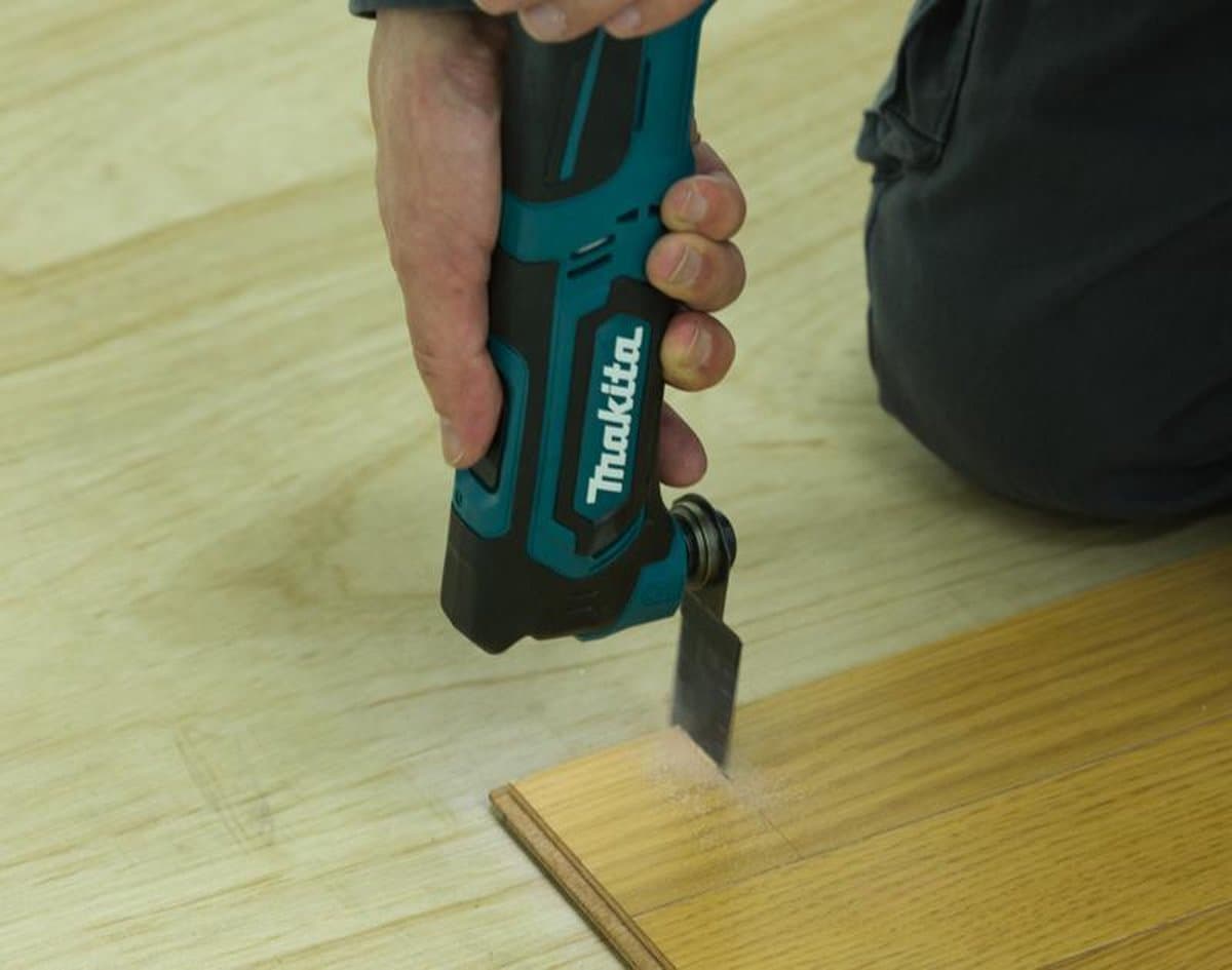 Makita TM30DSAJX4 Multitool 12V Max 2.0Ah Li-ion + Toebehoren in Mbox thumbnail 4
