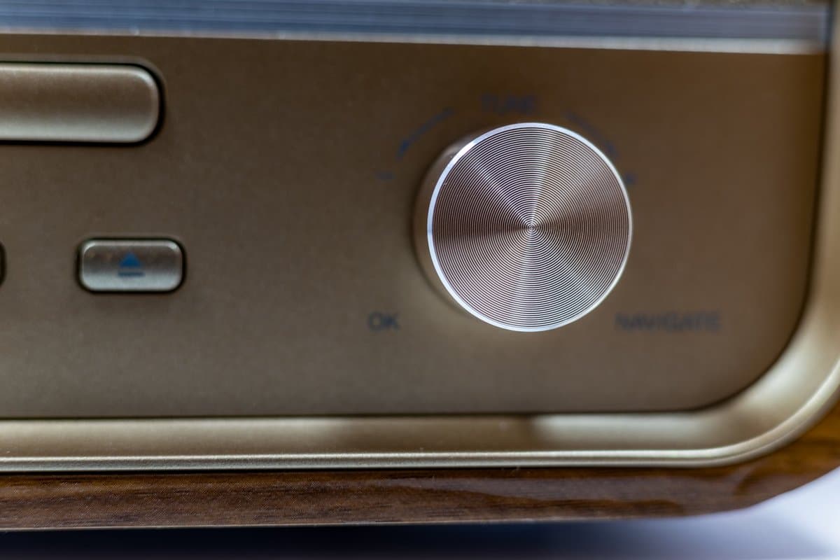 Soundmaster DAB970BRGOLD - Stereo DAB+ radio, CD speler, bluetooth, en USB thumbnail 4