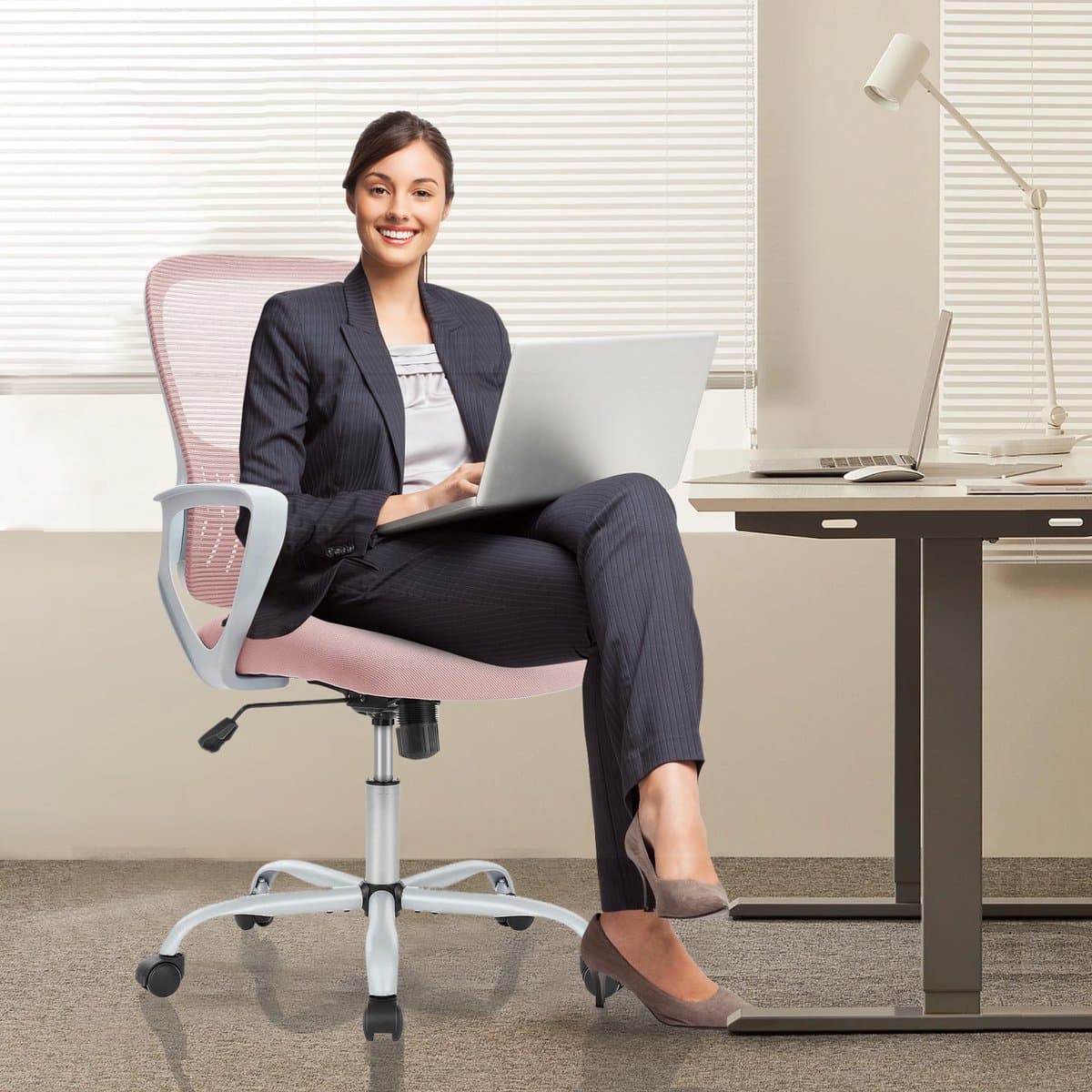 Ergonomische Bureaustoel - Mesh Office Chair - In Hoogte Verstelbaar - Vaste Armleuningen - 113 kg Draagvermogen thumbnail 4