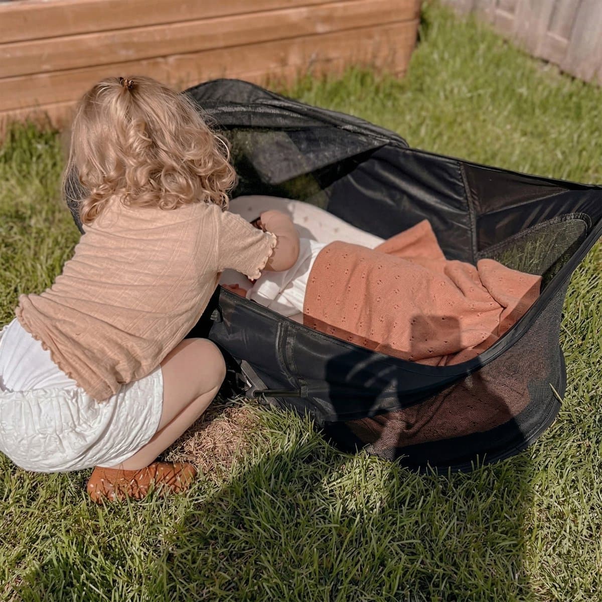 Deryan Infant Deluxe BabyBox Campingbedje - Matras en klamboe - Zwart thumbnail 5