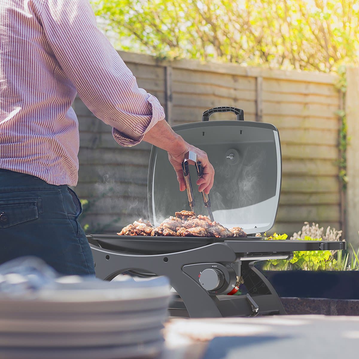 KitchenBrothers Gas BBQ - Staand en Tafelmodel Barbecue - 2 Branders - PFAS Vrij - Tafelbarbecue - Anti-aanbaklaag - 37x48 cm Grilloppervlak - Zwart thumbnail 7
