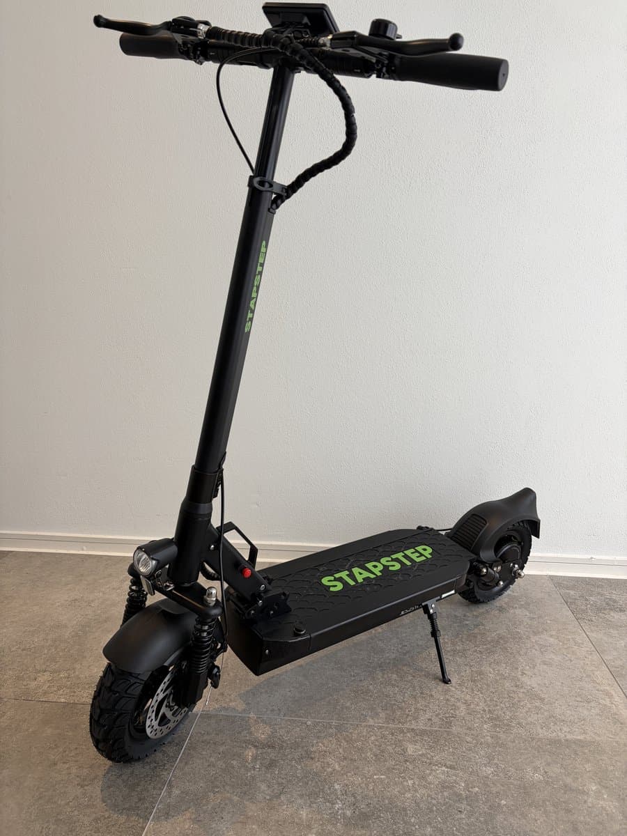 StapStep Pro X: legale e-step, 45km bereik, 10 inch banden