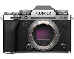 Fujifilm X-T5 + XF 16-80mm Zilver