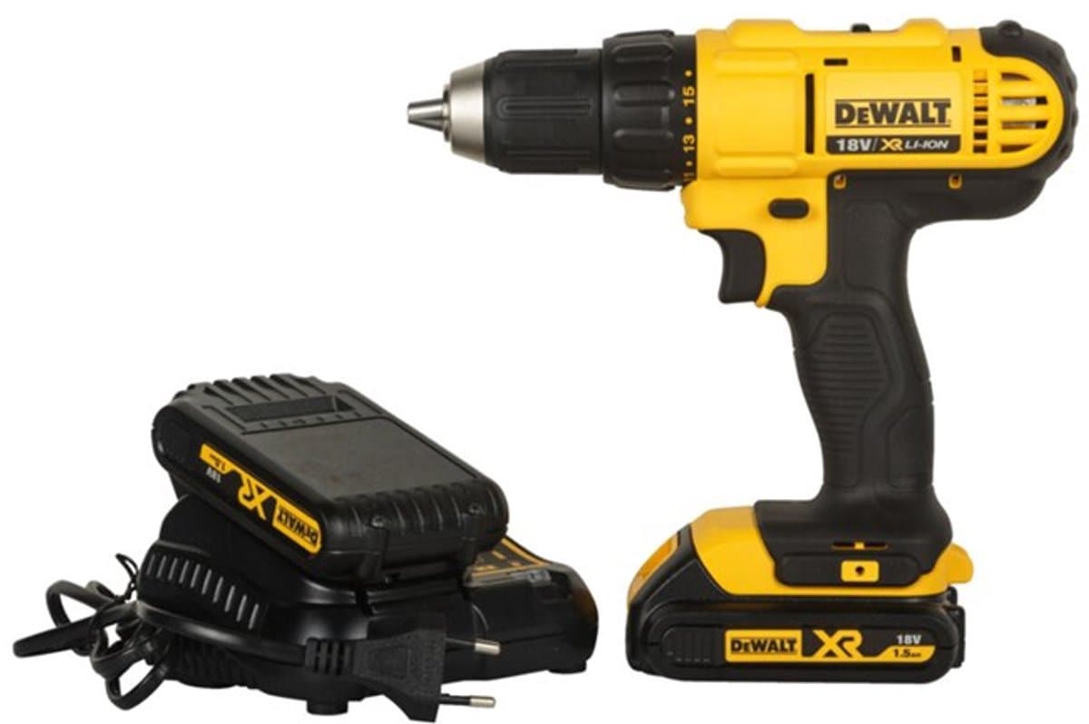 DeWalt DCD771S2 boormachine met 2 accu's